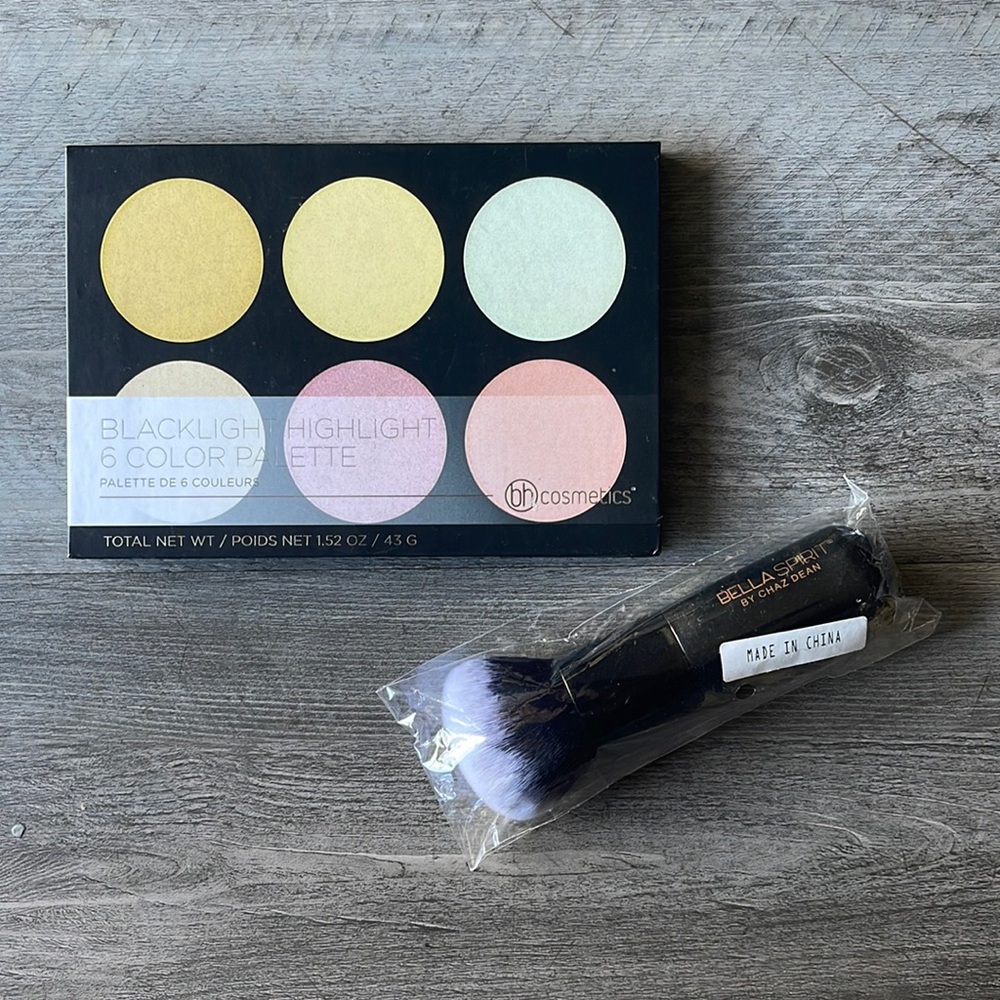 BH cosmetics Highlight Palette & Chunky Brush